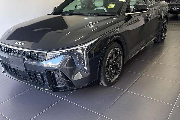 2025 Kia K4 GT-Line CL4m