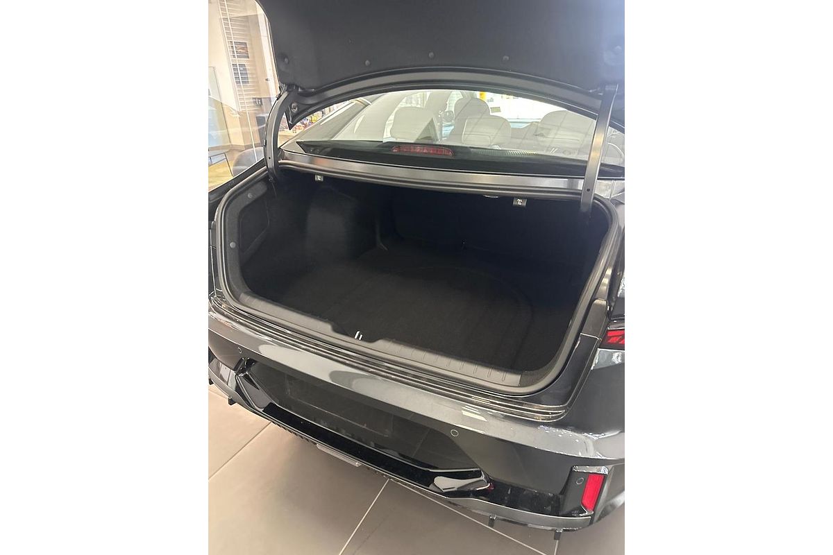 2025 Kia K4 GT-Line CL4m