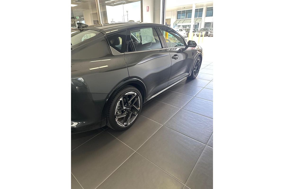 2025 Kia K4 GT-Line CL4m