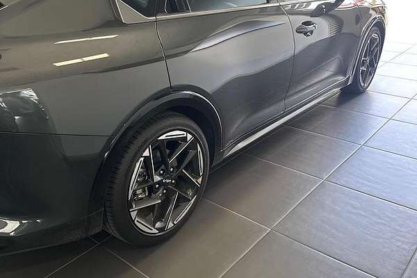 2025 Kia K4 GT-Line CL4m