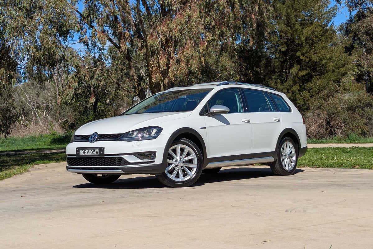 2015 Volkswagen Golf Alltrack 132TSI 7