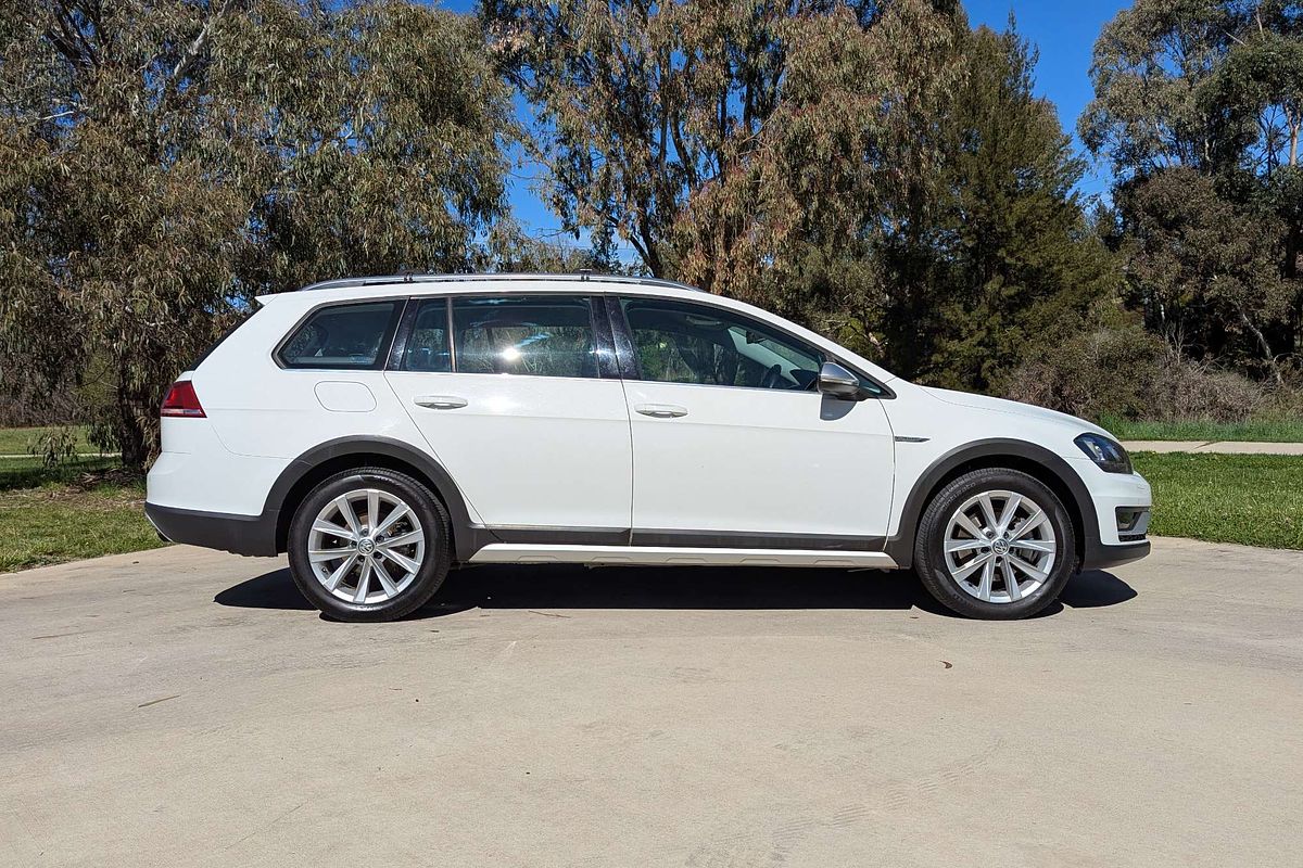 2015 Volkswagen Golf Alltrack 132TSI 7