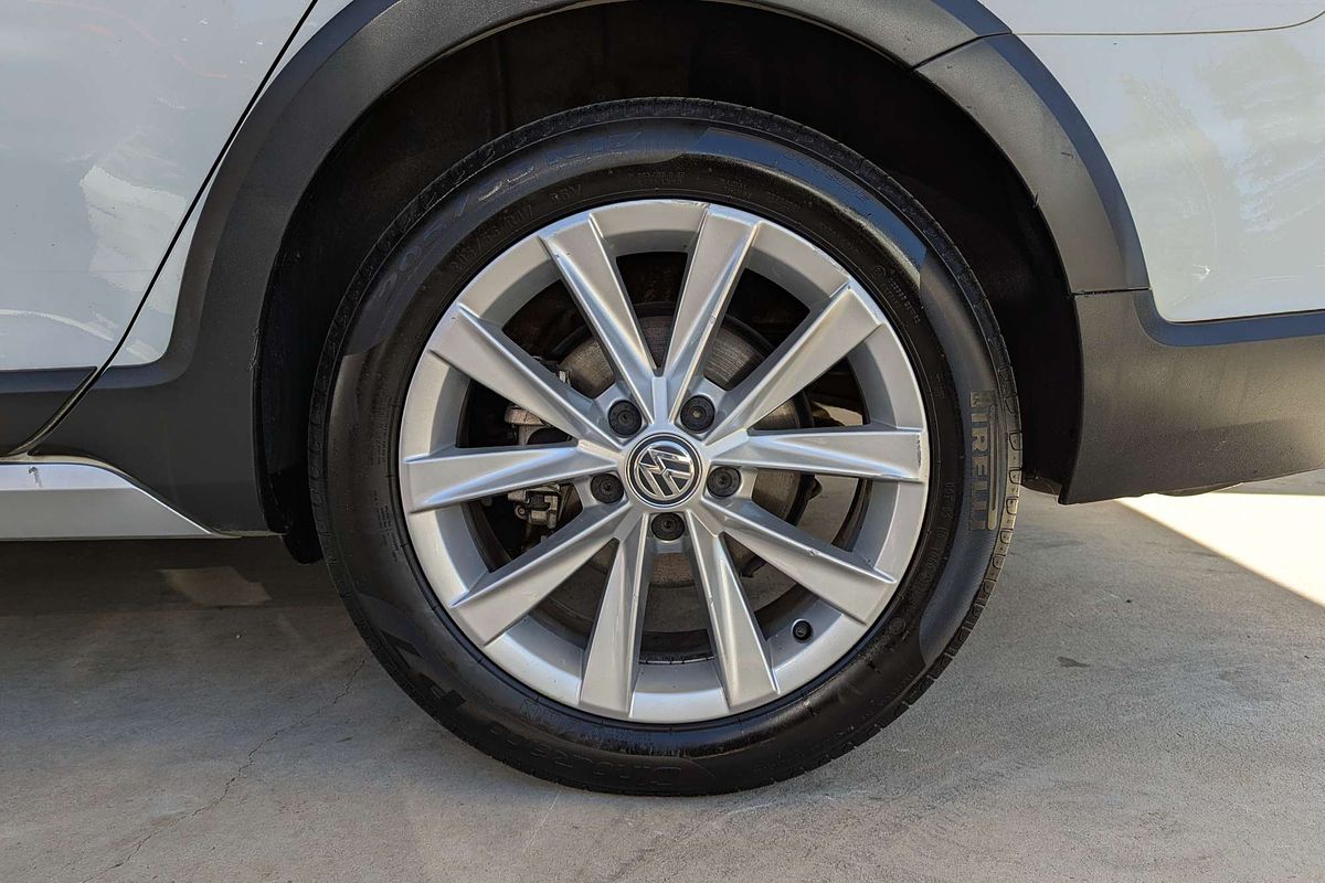 2015 Volkswagen Golf Alltrack 132TSI 7