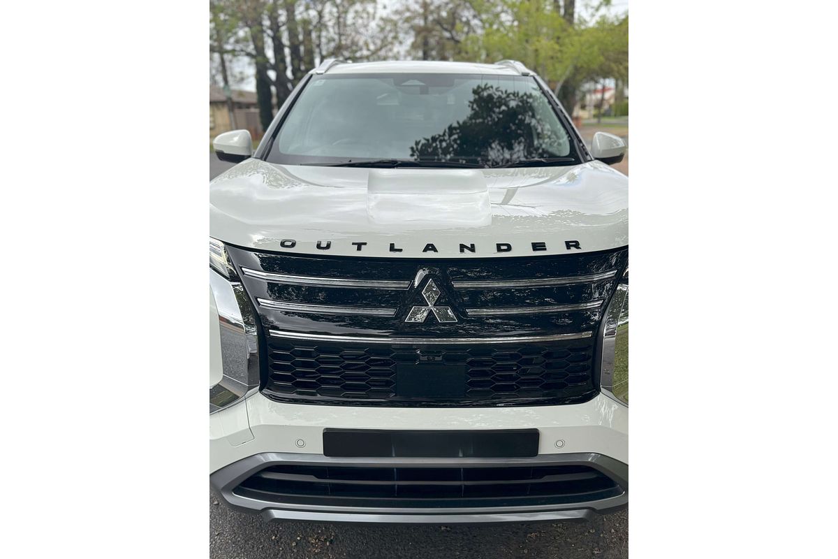 2025 Mitsubishi Outlander Exceed ZM