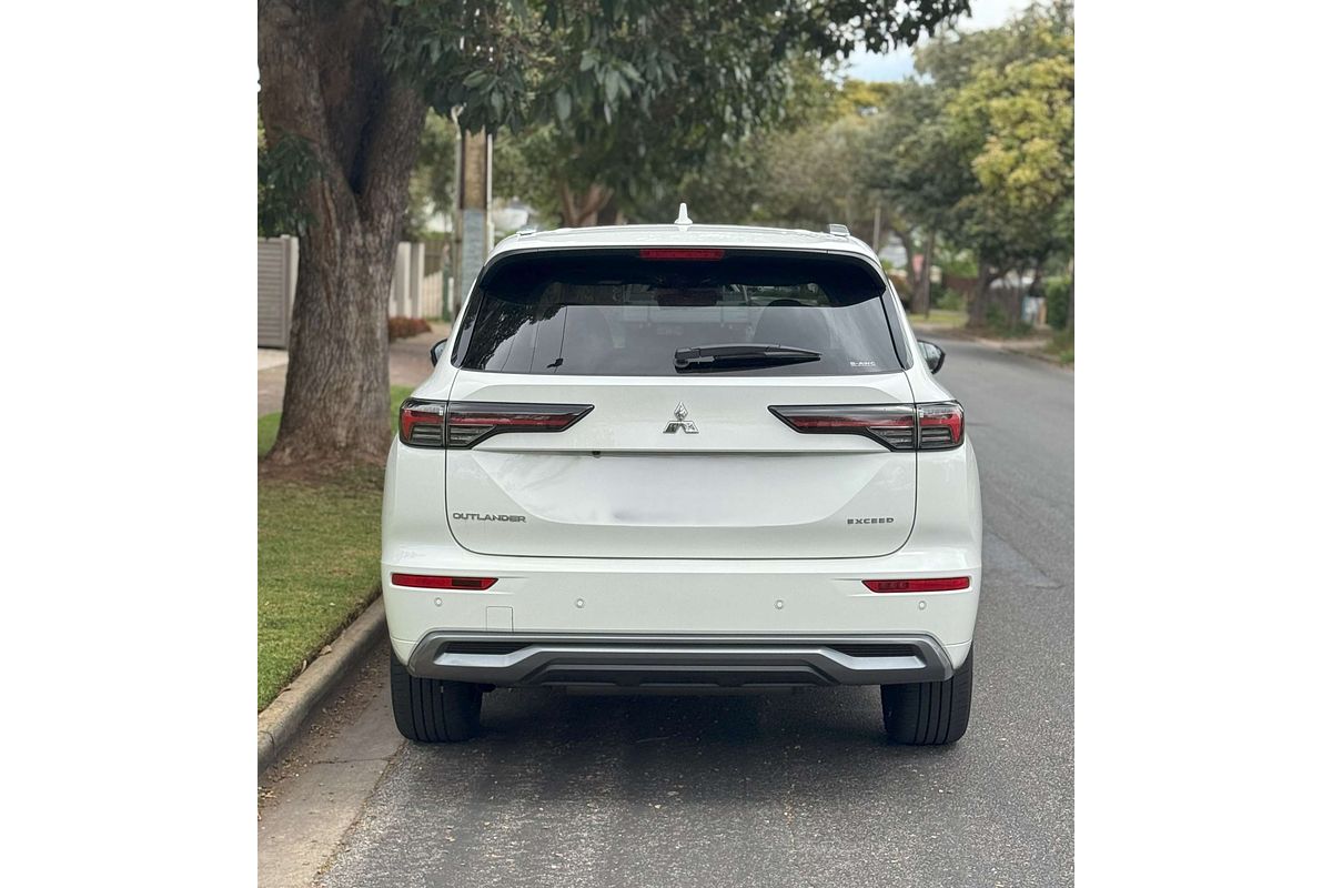 2025 Mitsubishi Outlander Exceed ZM