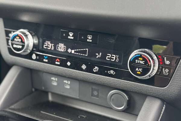 2025 Mitsubishi Outlander Exceed ZM