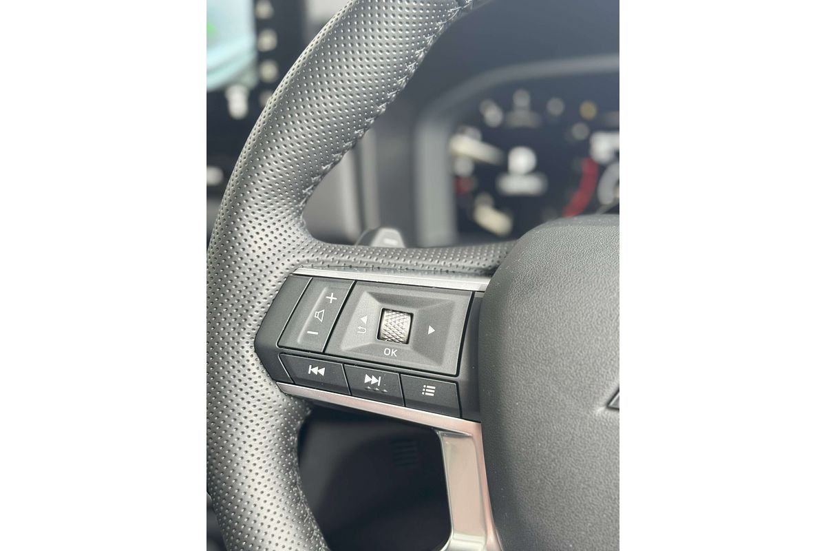 2025 Mitsubishi Outlander Exceed ZM