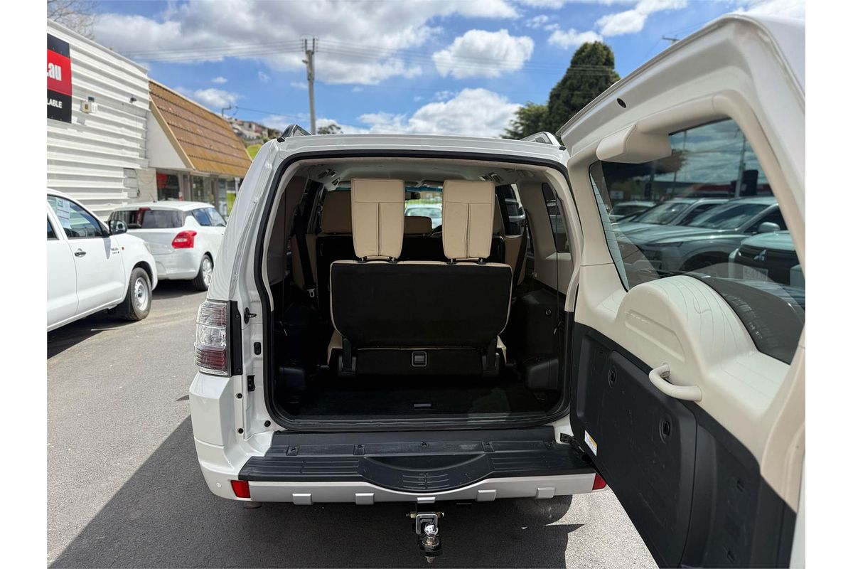 2017 Mitsubishi Pajero GLX NX