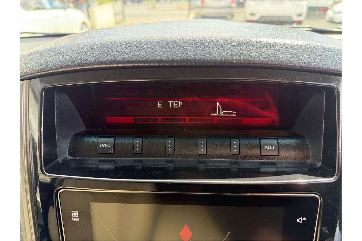 2017 Mitsubishi Pajero GLX NX