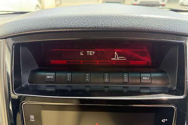 2017 Mitsubishi Pajero GLX NX