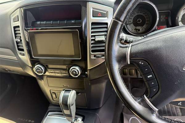 2017 Mitsubishi Pajero GLX NX