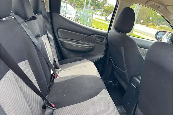 2015 Mitsubishi Triton GLX MQ 4X4