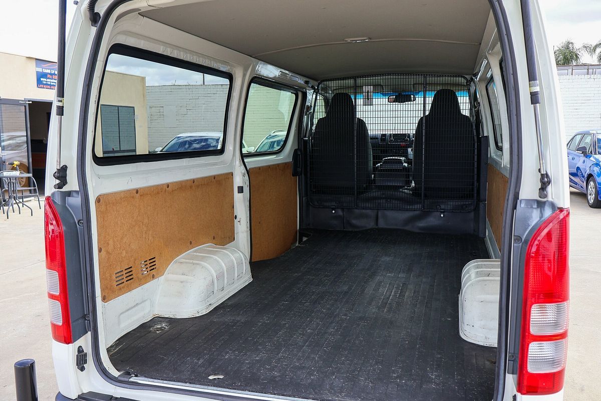 2015 Toyota Hiace KDH201R LWB
