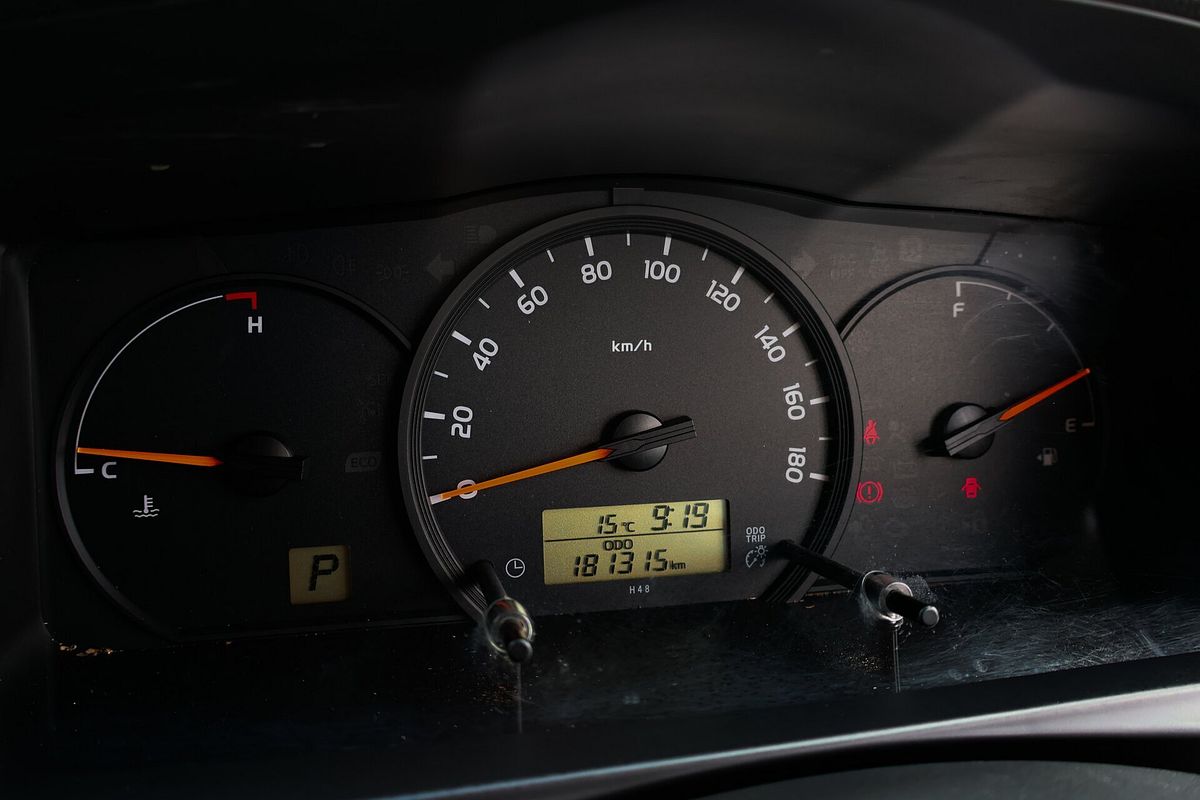 2015 Toyota Hiace KDH201R LWB