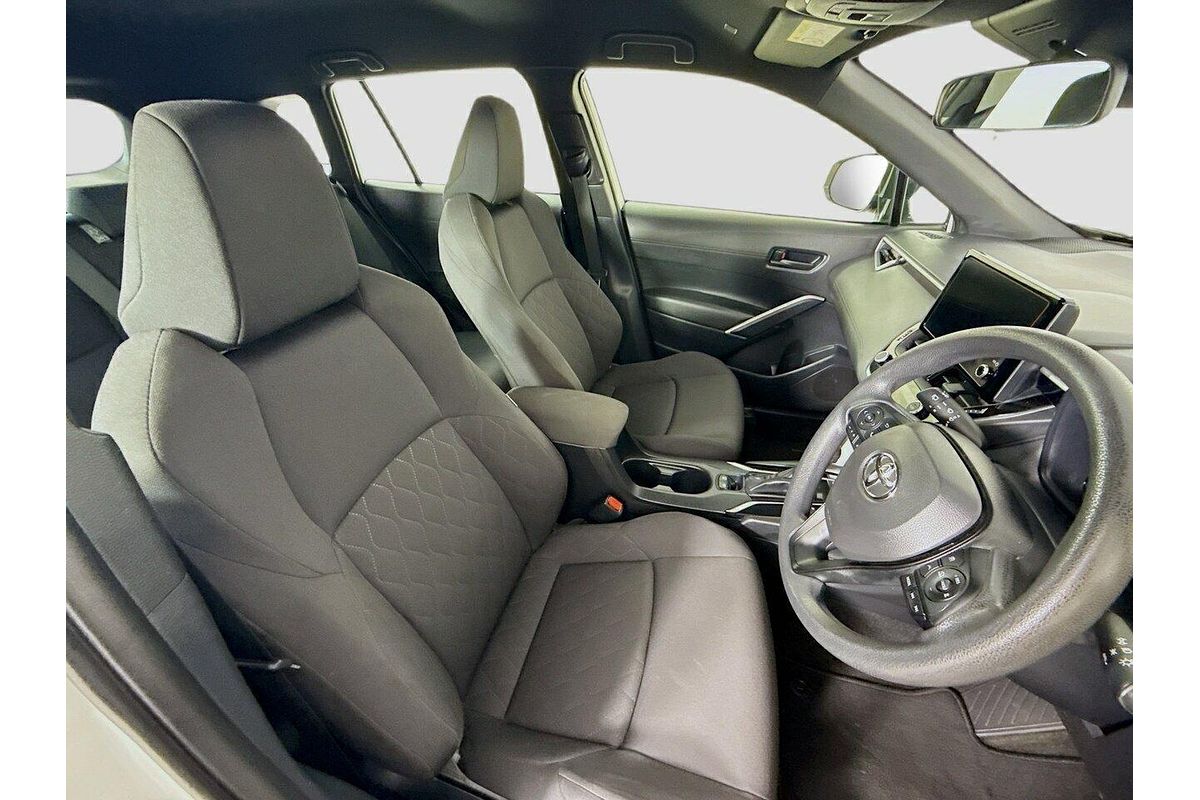 2024 Toyota Corolla Cross GX MXGH10R