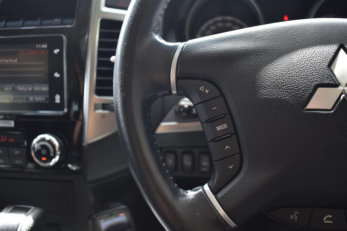 2019 Mitsubishi Pajero GLS NX
