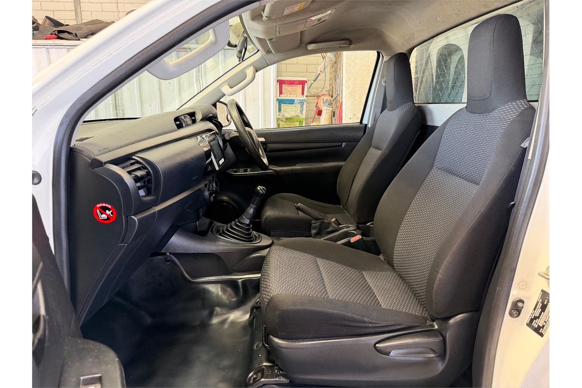 2016 Toyota Hilux WORKMATE GUN122R REAR WHEEL DRIVE