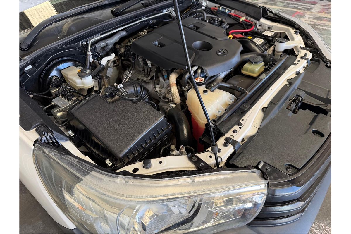 2016 Toyota Hilux WORKMATE GUN122R REAR WHEEL DRIVE