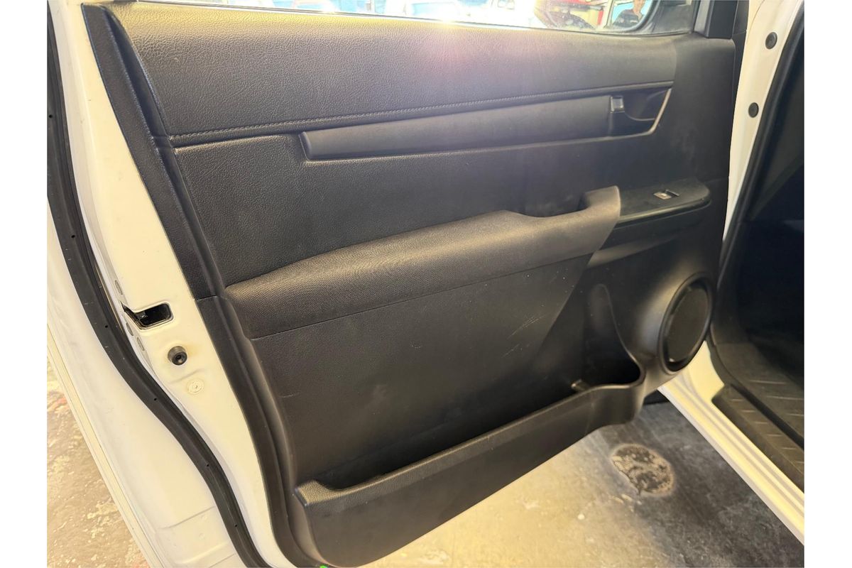2016 Toyota Hilux Workmate GUN122R Rear Wheel Drive