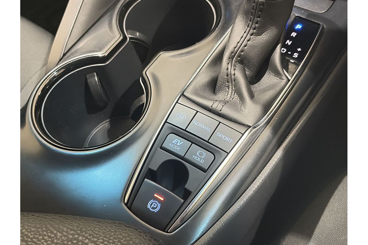 2021 Toyota Camry Ascent AXVH70R