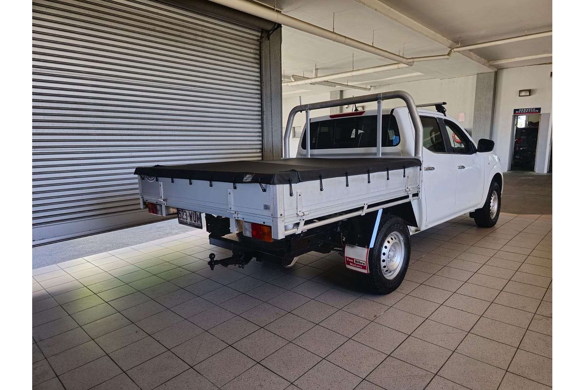 NAVARA NP300 D23 RX (4x2) 2.3L DT4 DIESEL TURBO F/INJ 7 SP AUTOMATIC DOUBLE CAB UTILITY 