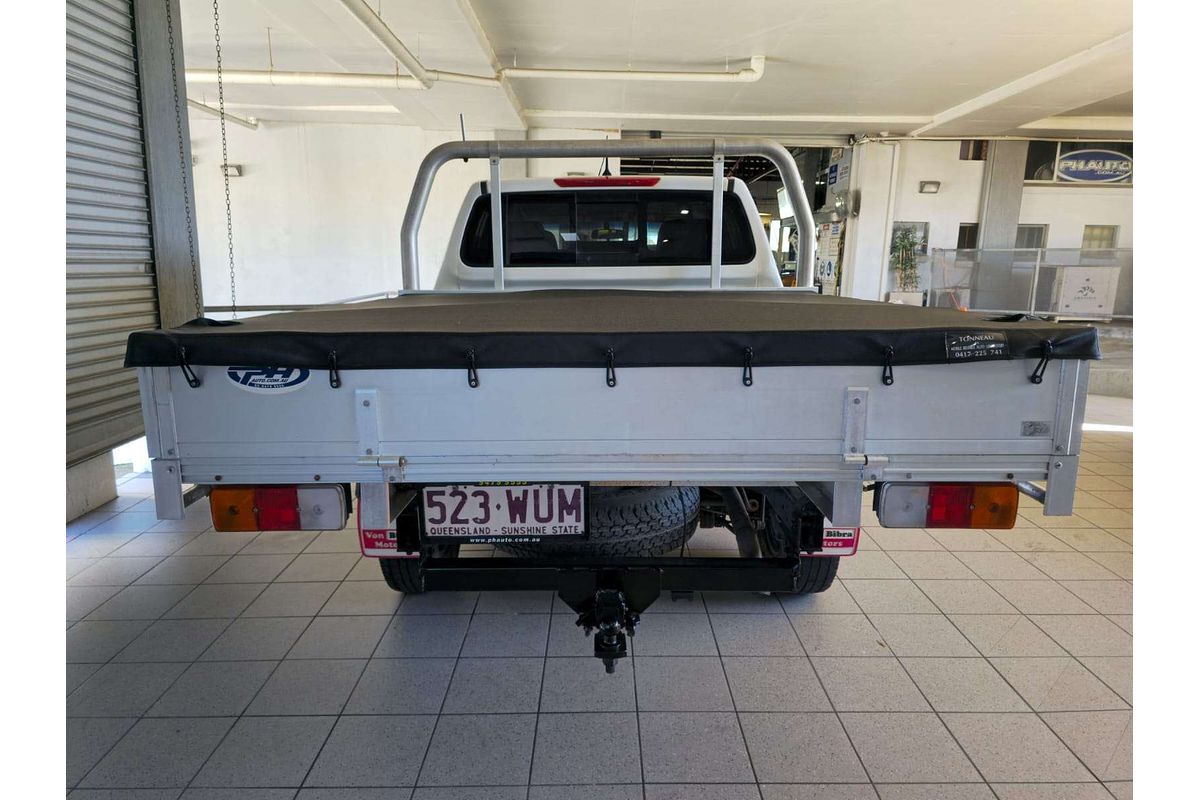 NAVARA NP300 D23 RX (4x2) 2.3L DT4 DIESEL TURBO F/INJ 7 SP AUTOMATIC DOUBLE CAB UTILITY 
