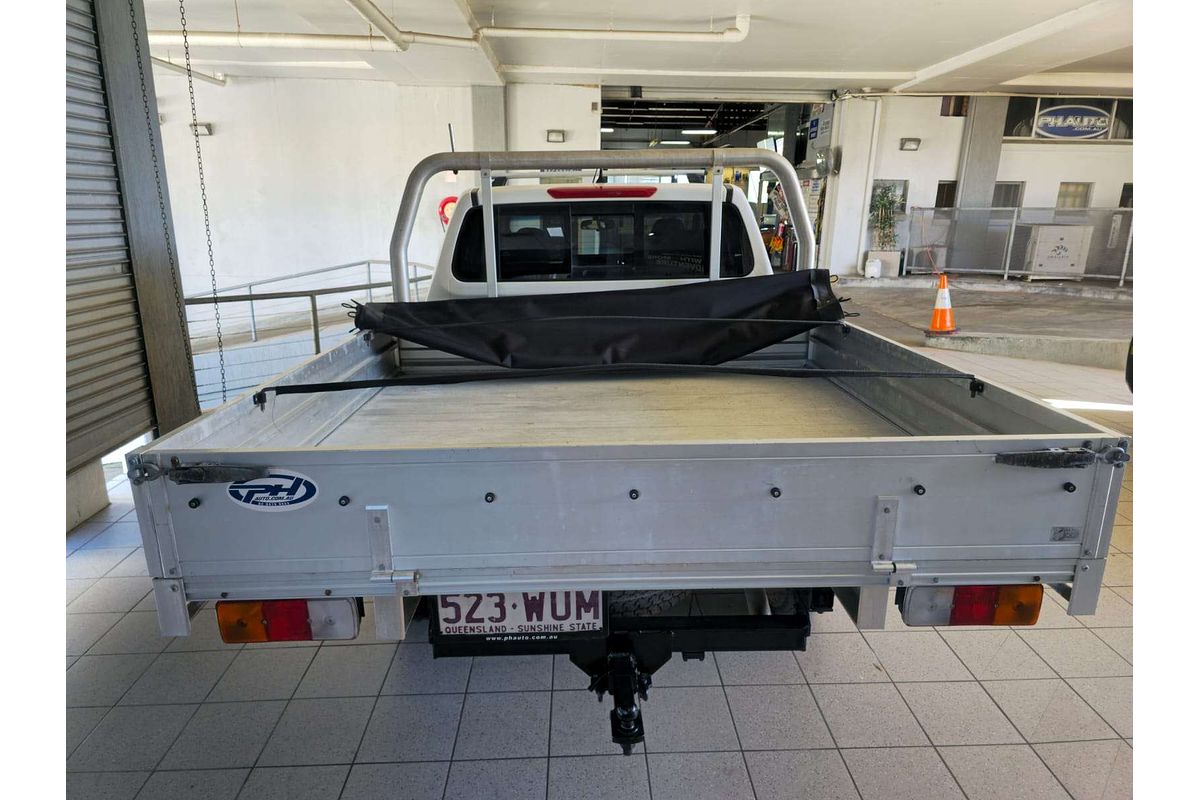 NAVARA NP300 D23 RX (4x2) 2.3L DT4 DIESEL TURBO F/INJ 7 SP AUTOMATIC DOUBLE CAB UTILITY 