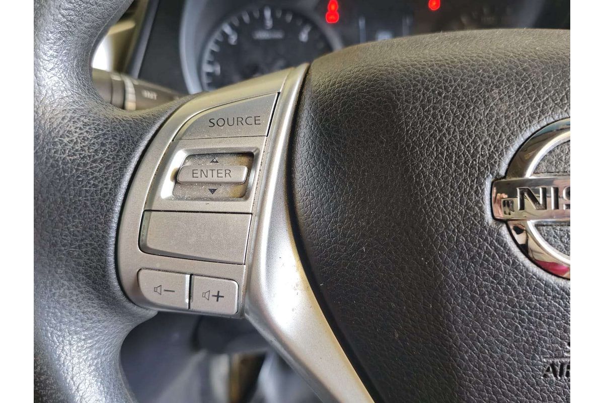 NAVARA NP300 D23 RX (4x2) 2.3L DT4 DIESEL TURBO F/INJ 7 SP AUTOMATIC DOUBLE CAB UTILITY 