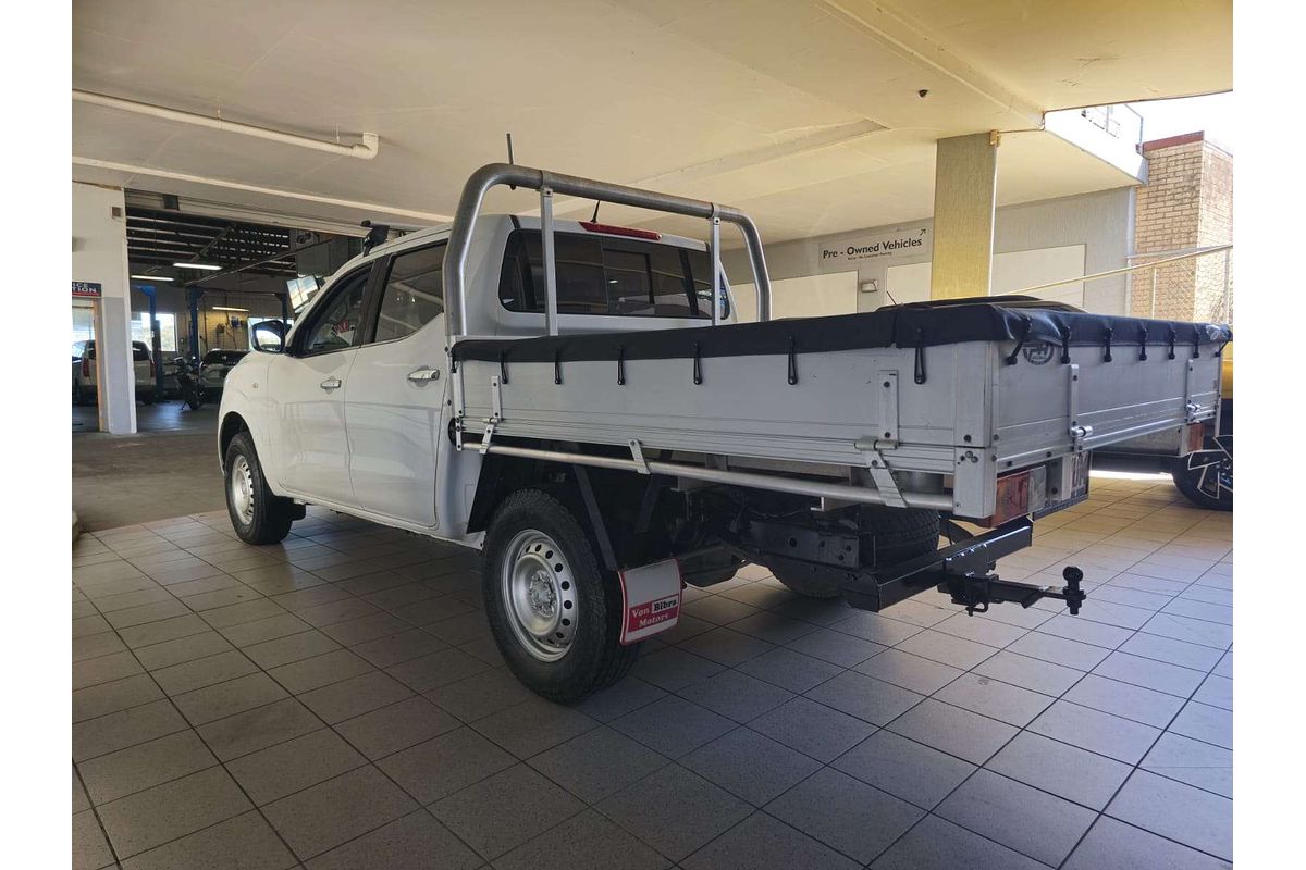 NAVARA NP300 D23 RX (4x2) 2.3L DT4 DIESEL TURBO F/INJ 7 SP AUTOMATIC DOUBLE CAB UTILITY 