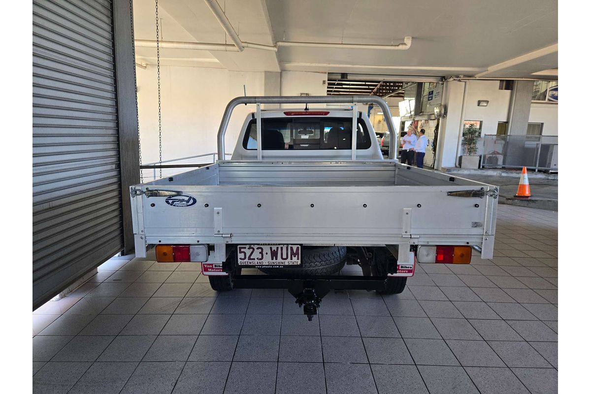NAVARA NP300 D23 RX (4x2) 2.3L DT4 DIESEL TURBO F/INJ 7 SP AUTOMATIC DOUBLE CAB UTILITY 