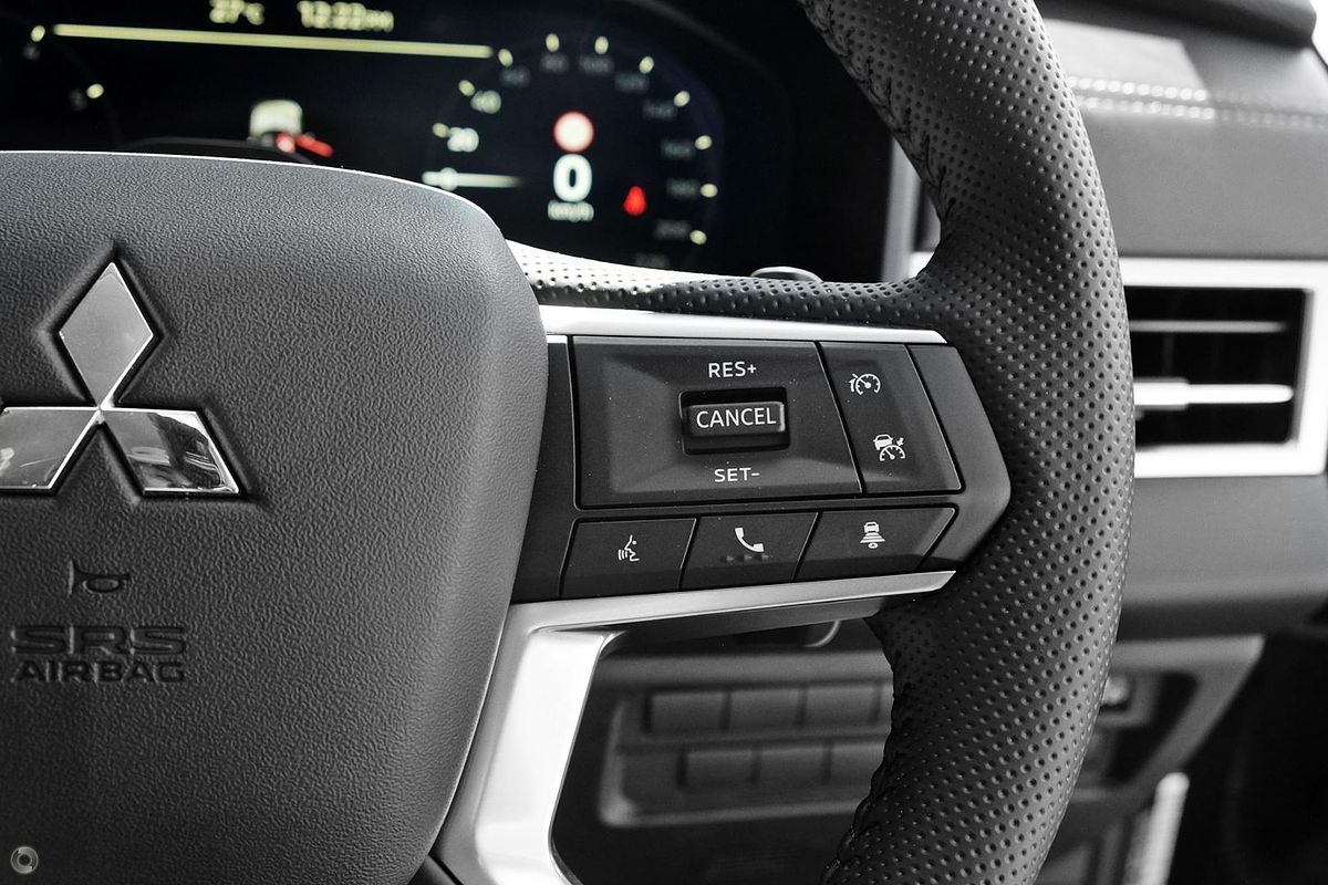 2025 Mitsubishi Outlander LS ZM