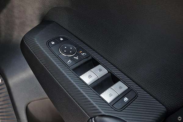 2025 Mitsubishi Outlander LS ZM