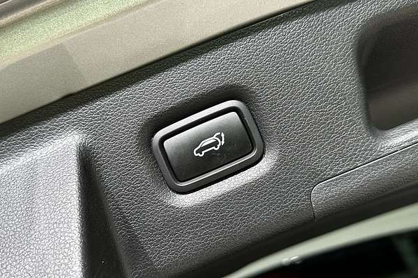 2020 Hyundai Santa Fe Highlander TM.2