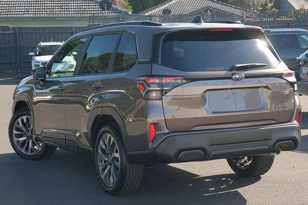 2025 Subaru Forester Hybrid Touring S6