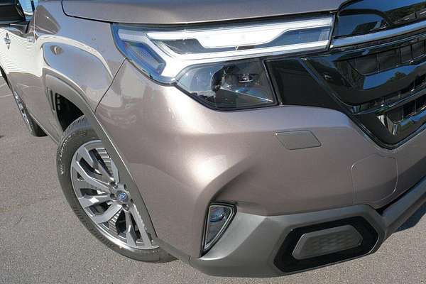 2025 Subaru Forester Hybrid Touring S6