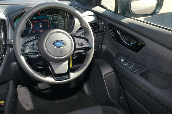 2025 Subaru Forester Hybrid Touring S6