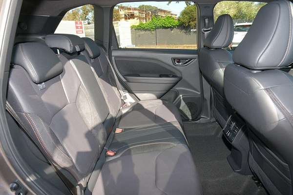 2025 Subaru Forester Hybrid Touring S6
