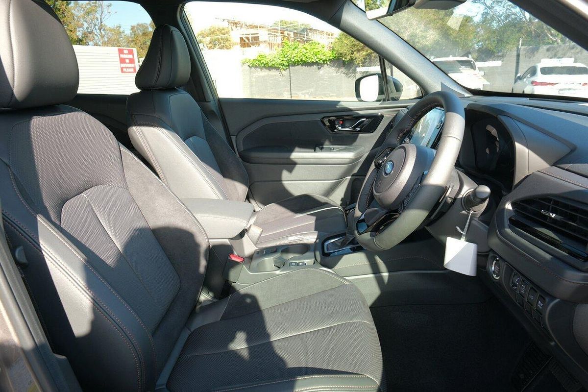 2025 Subaru Forester Hybrid Touring S6
