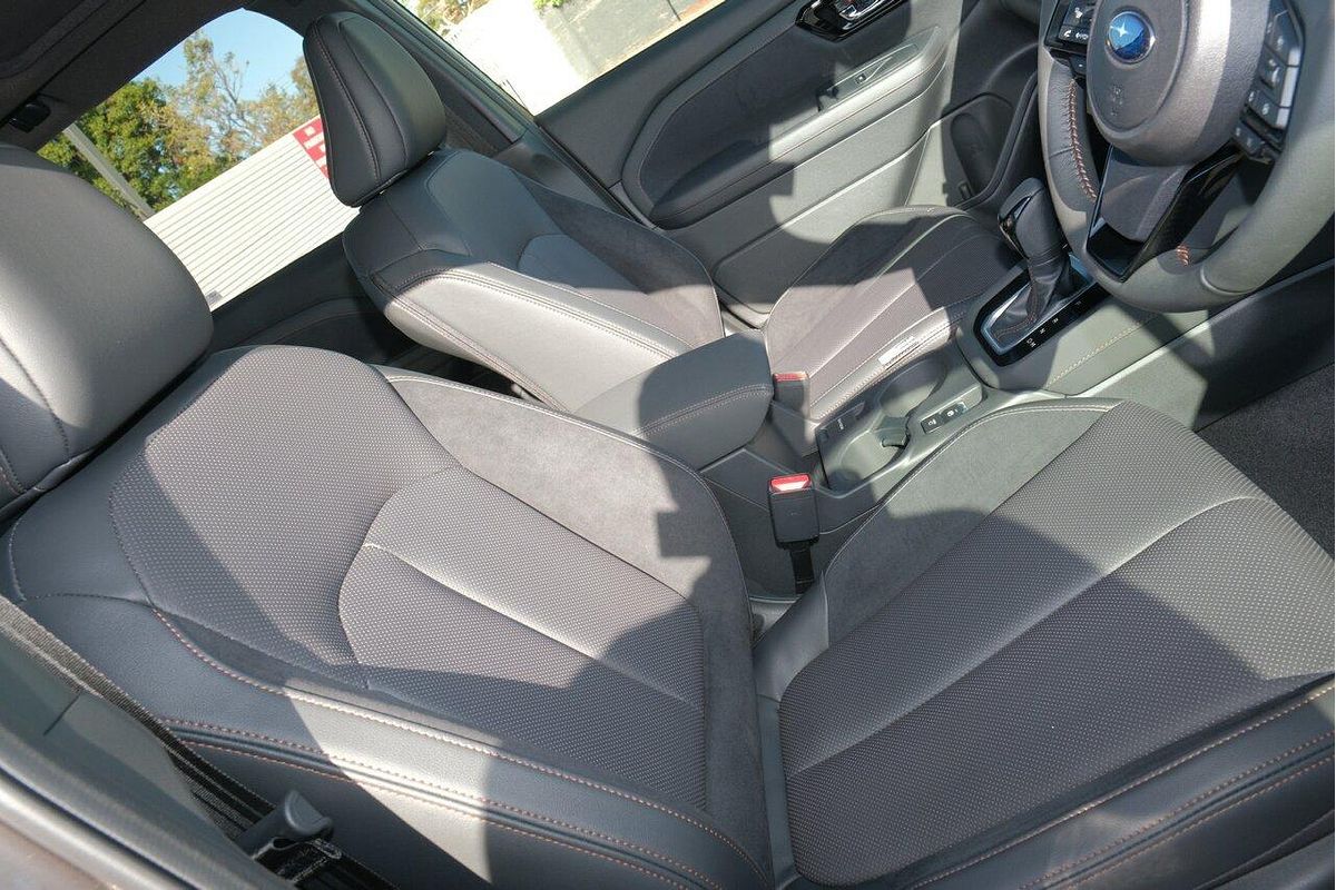 2025 Subaru Forester Hybrid Touring S6