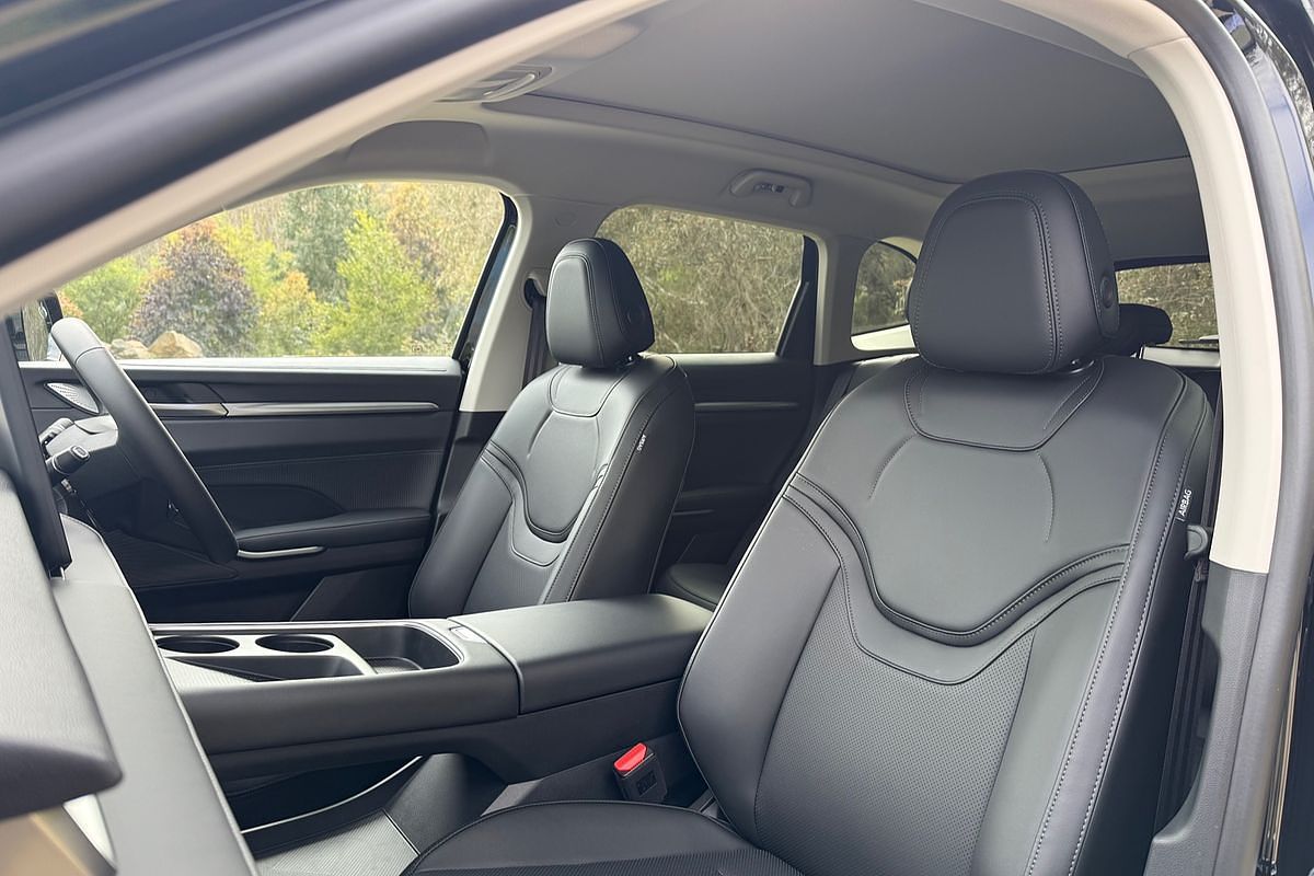 2025 GWM Haval H6 Ultra Hybrid B01