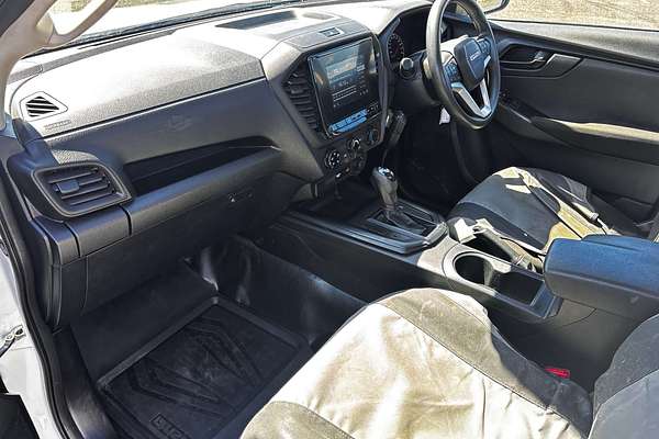 2023 Isuzu D-MAX SX 4X4