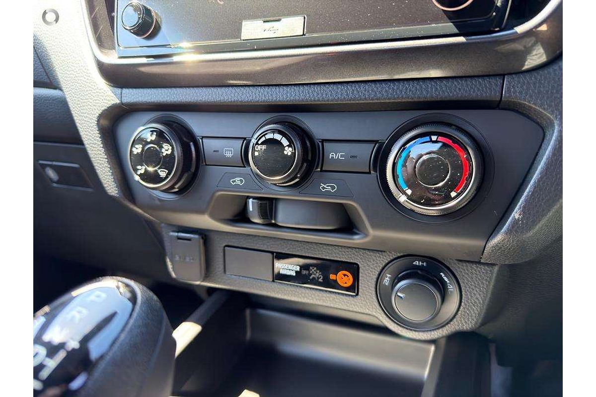 2025 Isuzu D-MAX X-RIDER 4X4