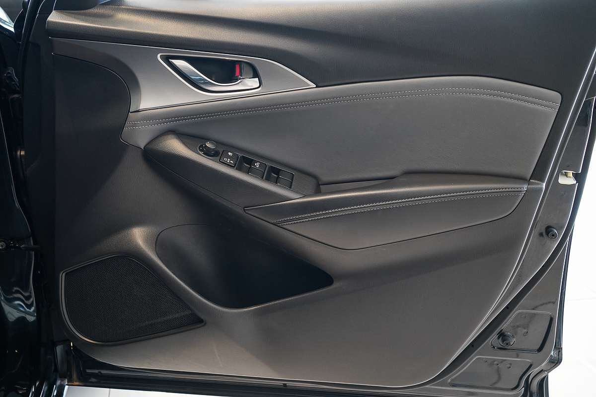 2022 Mazda CX-3 sTouring DK