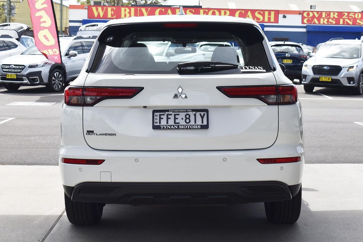 2023 Mitsubishi Outlander ES ZM