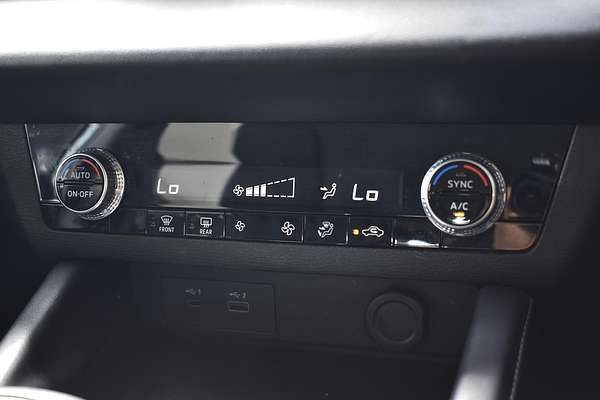 2023 Mitsubishi Outlander ES ZM