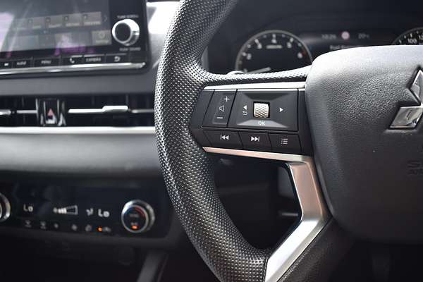 2023 Mitsubishi Outlander ES ZM