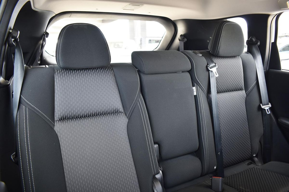 2023 Mitsubishi Outlander ES ZM