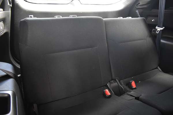 2023 Mitsubishi Outlander ES ZM