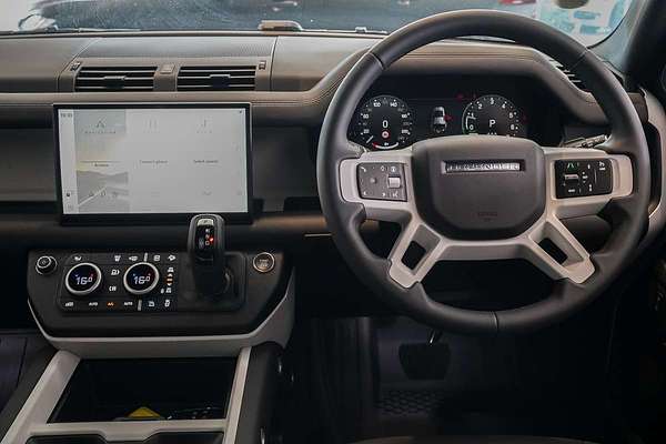 2025 Land Rover Defender 110 P400e X-Dynamic SE L663