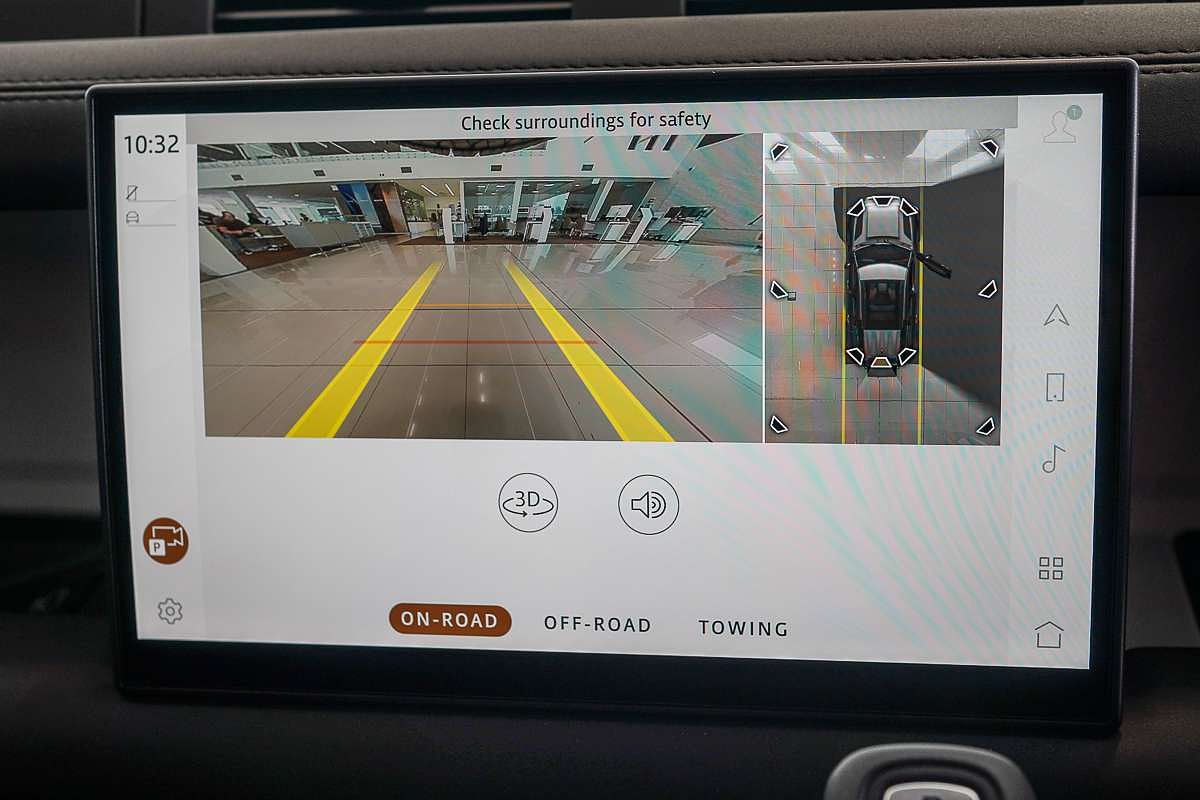 2025 Land Rover Defender 110 P400e X-Dynamic SE L663